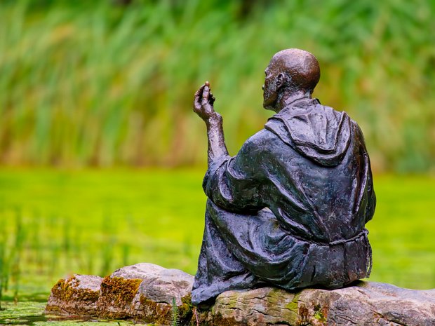 WHO WAS THE SCULPTOR?
