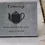 THE TEAPOT MEMORIAL IS A UNIQUE GRAVESIDE TRIBUTE [THOMAS THOMPSON RIP]-260378-1