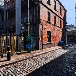 TEMPLE BAR SESSION ONE Exploring the subtle differences between the Sony A1 II and Sony A7RV on the streets of Dublin. From sensor dust...