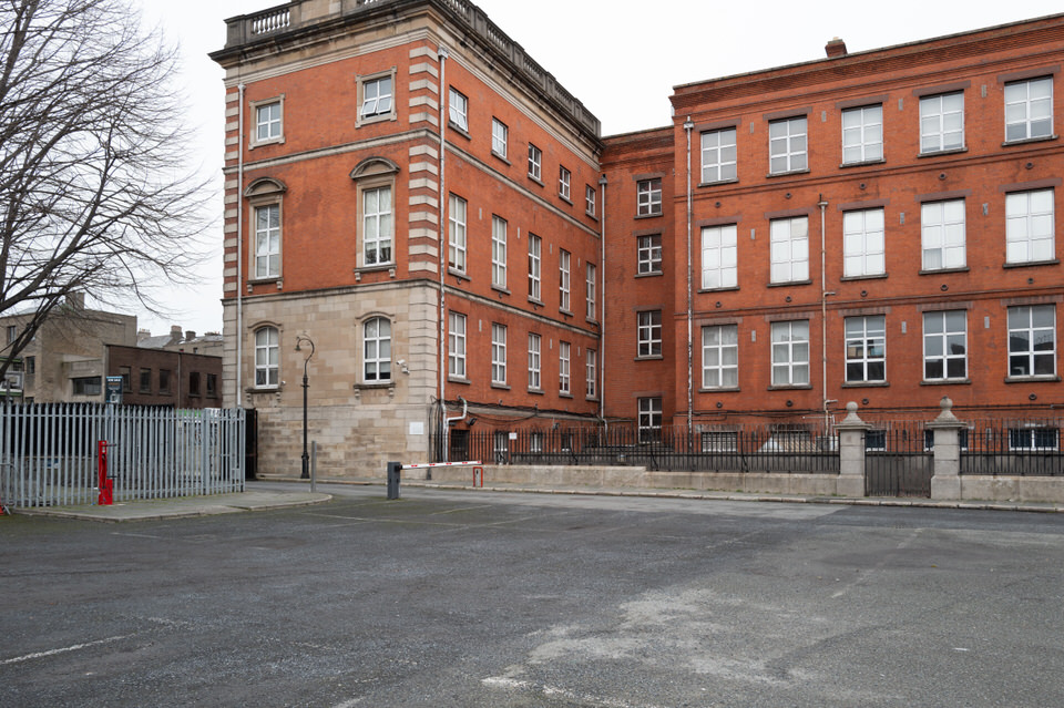 BOLTON STREET COLLEGE HAS A CAR PARK THAT IS ALWAYS FULL [EVEN WHEN IT IS EMPTY]-264382.jpg