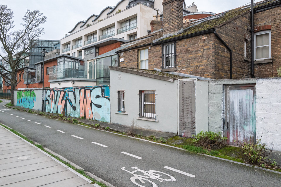 CHARLEMONT PLACE ALONG THE NORTH BANK OF THE GRAND CANAL [14 FEBRUARY 2026]-2643480.jpg