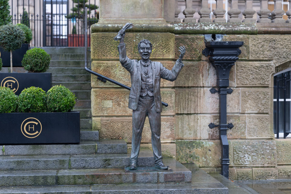 CUSTOM HOUSE SQUARE AND NEARBY [PHOTOGRAPHED IN DECEMBER 2025 WHEN THE WEATHER WAS TERRIBLE]-264252.jpg