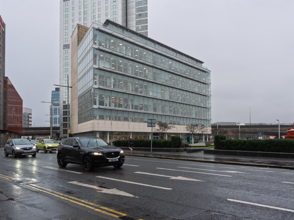 CUSTOM HOUSE SQUARE AND NEARBY [PHOTOGRAPHED IN DECEMBER 2025 WHEN THE WEATHER WAS TERRIBLE]-264265.jpg