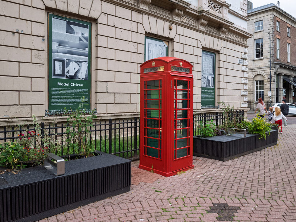 Refurbished Classic Red Phone Kiosk