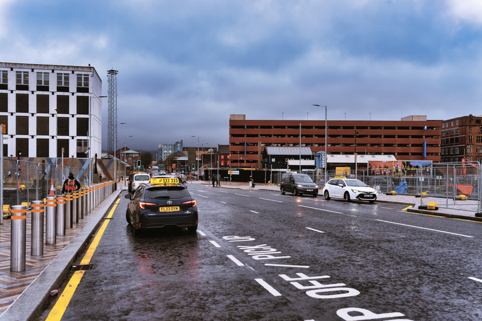 BELFAST GRAND CENTRAL STATION IN CONTEXT [WEAVER'S CROSS AREA]-264063.jpg