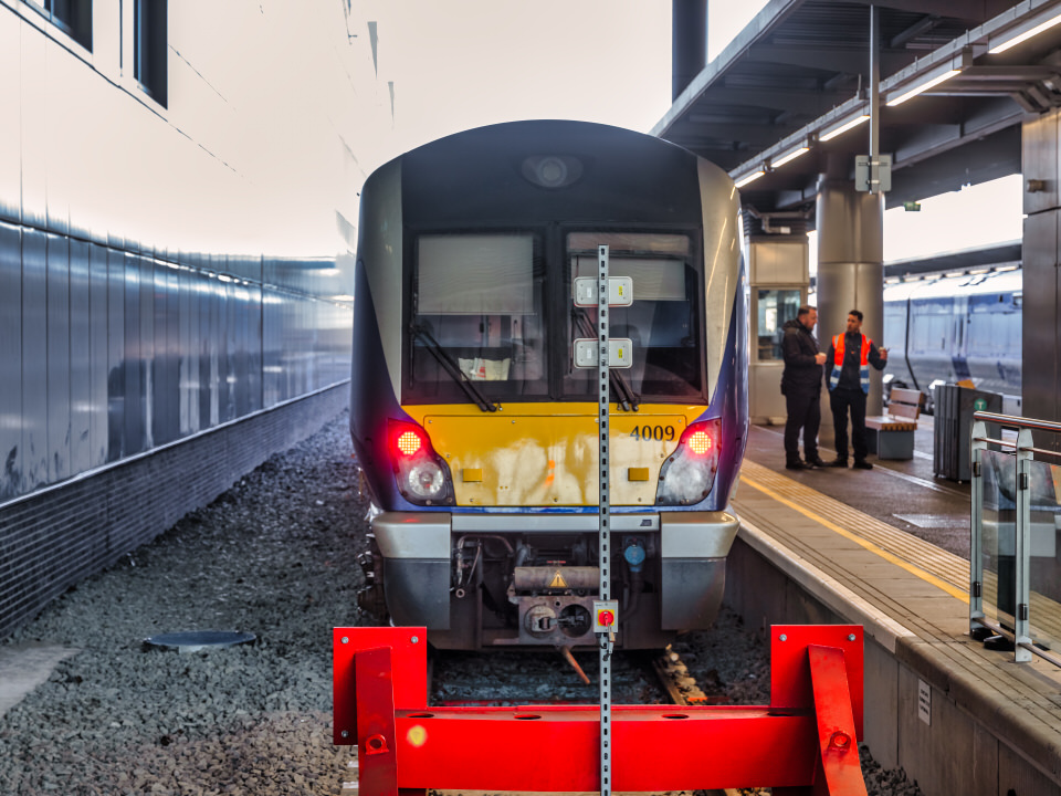 BELFAST GRAND CENTRAL STATION IN CONTEXT [WEAVER'S CROSS AREA]-264110.jpg