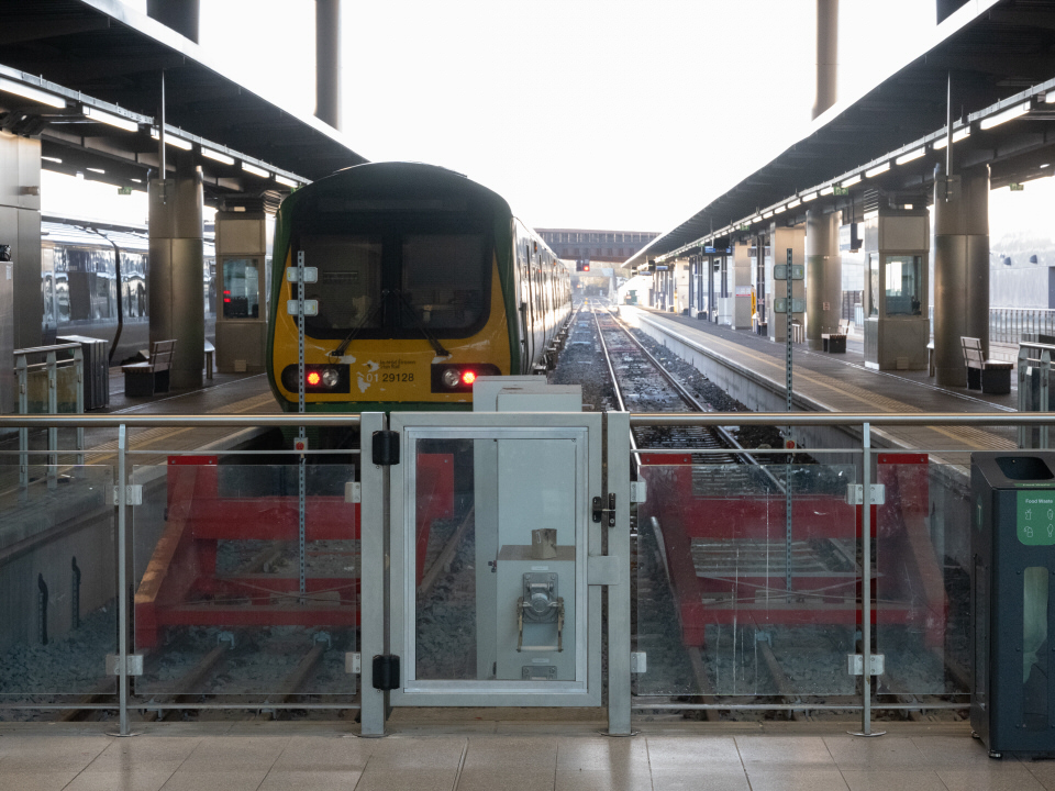 BELFAST GRAND CENTRAL STATION IN CONTEXT [WEAVER'S CROSS AREA]-264116.jpg
