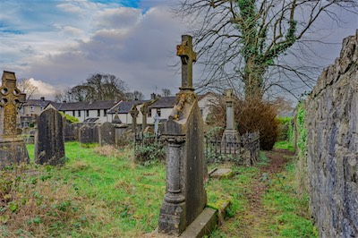 RETURNING TO ST JOHN'S CHURCHYARD [A TALE OF TWO CAMERAS AND A VERY OLD GRAVEYARD]-265182.jpg
