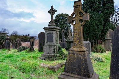 RETURNING TO ST JOHN'S CHURCHYARD [A TALE OF TWO CAMERAS AND A VERY OLD GRAVEYARD]-265186.jpg