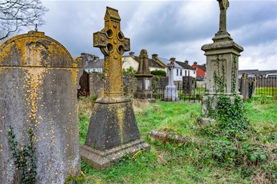 RETURNING TO ST JOHN'S CHURCHYARD [A TALE OF TWO CAMERAS AND A VERY OLD GRAVEYARD]-265192.jpg
