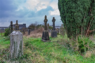 RETURNING TO ST JOHN'S CHURCHYARD [A TALE OF TWO CAMERAS AND A VERY OLD GRAVEYARD]-265194.jpg
