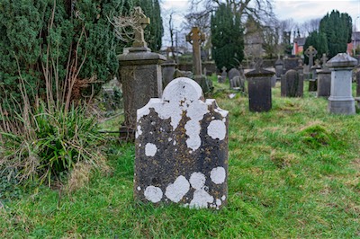 RETURNING TO ST JOHN'S CHURCHYARD [A TALE OF TWO CAMERAS AND A VERY OLD GRAVEYARD]-265195.jpg