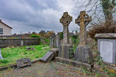 RETURNING TO ST JOHN'S CHURCHYARD [A TALE OF TWO CAMERAS AND A VERY OLD GRAVEYARD]-265197.jpg