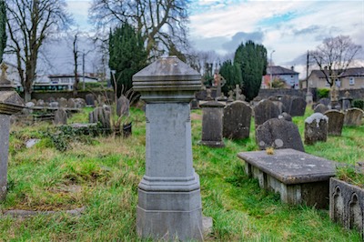 RETURNING TO ST JOHN'S CHURCHYARD [A TALE OF TWO CAMERAS AND A VERY OLD GRAVEYARD]-265198.jpg