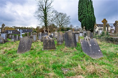 RETURNING TO ST JOHN'S CHURCHYARD [A TALE OF TWO CAMERAS AND A VERY OLD GRAVEYARD]-265207.jpg