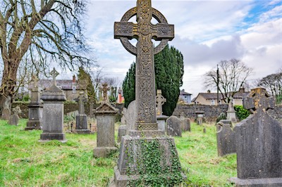 RETURNING TO ST JOHN'S CHURCHYARD [A TALE OF TWO CAMERAS AND A VERY OLD GRAVEYARD]-265208.jpg