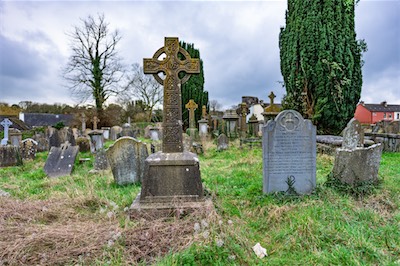RETURNING TO ST JOHN'S CHURCHYARD [A TALE OF TWO CAMERAS AND A VERY OLD GRAVEYARD]-265209.jpg