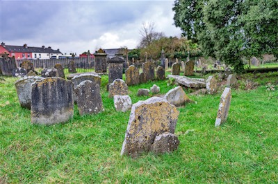 RETURNING TO ST JOHN'S CHURCHYARD [A TALE OF TWO CAMERAS AND A VERY OLD GRAVEYARD]-265215.jpg