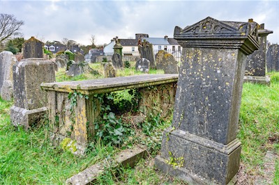 RETURNING TO ST JOHN'S CHURCHYARD [A TALE OF TWO CAMERAS AND A VERY OLD GRAVEYARD]-265217.jpg
