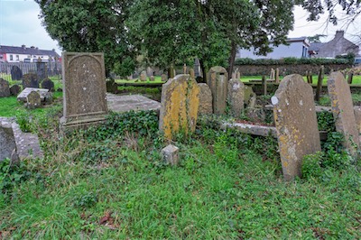 RETURNING TO ST JOHN'S CHURCHYARD [A TALE OF TWO CAMERAS AND A VERY OLD GRAVEYARD]-265224.jpg