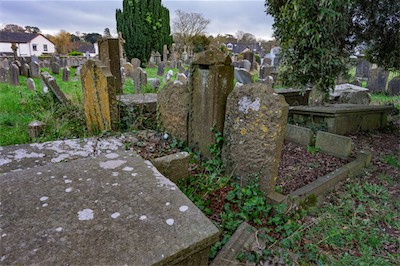 RETURNING TO ST JOHN'S CHURCHYARD [A TALE OF TWO CAMERAS AND A VERY OLD GRAVEYARD]-265226.jpg