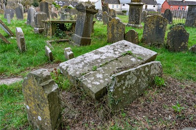 RETURNING TO ST JOHN'S CHURCHYARD [A TALE OF TWO CAMERAS AND A VERY OLD GRAVEYARD]-265228.jpg