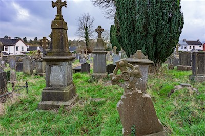 RETURNING TO ST JOHN'S CHURCHYARD [A TALE OF TWO CAMERAS AND A VERY OLD GRAVEYARD]-265231.jpg