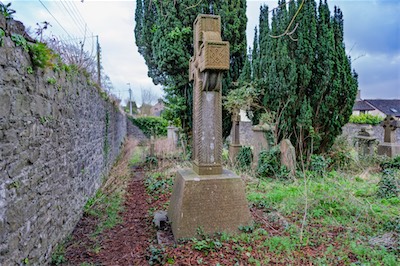 RETURNING TO ST JOHN'S CHURCHYARD [A TALE OF TWO CAMERAS AND A VERY OLD GRAVEYARD]-265236.jpg