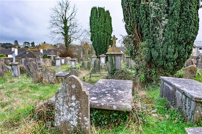 RETURNING TO ST JOHN'S CHURCHYARD [A TALE OF TWO CAMERAS AND A VERY OLD GRAVEYARD]-265246.jpg