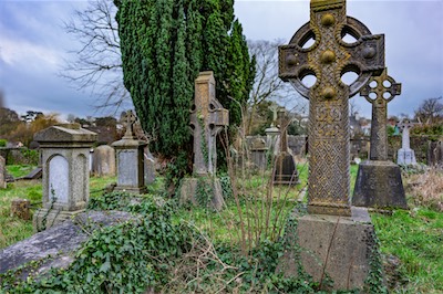 RETURNING TO ST JOHN'S CHURCHYARD [A TALE OF TWO CAMERAS AND A VERY OLD GRAVEYARD]-265251.jpg