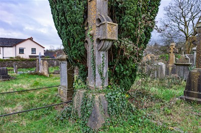RETURNING TO ST JOHN'S CHURCHYARD [A TALE OF TWO CAMERAS AND A VERY OLD GRAVEYARD]-265254.jpg