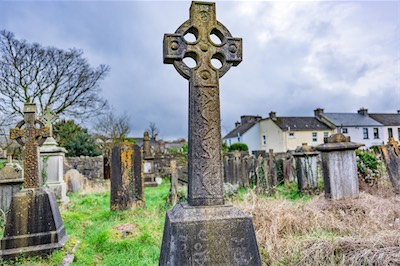 RETURNING TO ST JOHN'S CHURCHYARD [A TALE OF TWO CAMERAS AND A VERY OLD GRAVEYARD]-265255.jpg