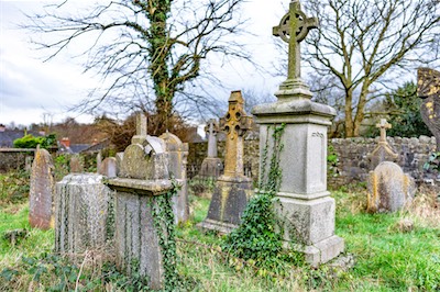 RETURNING TO ST JOHN'S CHURCHYARD [A TALE OF TWO CAMERAS AND A VERY OLD GRAVEYARD]-265257.jpg