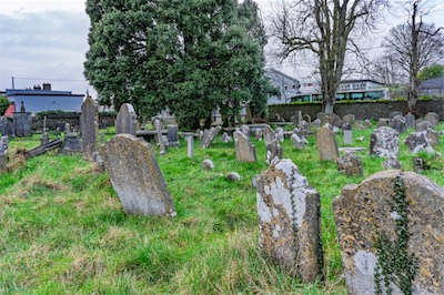 RETURNING TO ST JOHN'S CHURCHYARD [A TALE OF TWO CAMERAS AND A VERY OLD GRAVEYARD]-265265.jpg