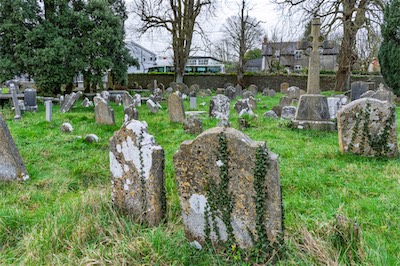 RETURNING TO ST JOHN'S CHURCHYARD [A TALE OF TWO CAMERAS AND A VERY OLD GRAVEYARD]-265266.jpg
