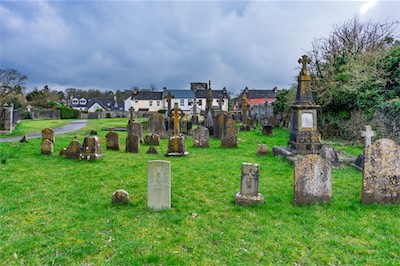 RETURNING TO ST JOHN'S CHURCHYARD [A TALE OF TWO CAMERAS AND A VERY OLD GRAVEYARD]-265273.jpg