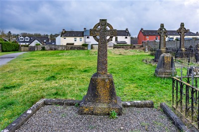 RETURNING TO ST JOHN'S CHURCHYARD [A TALE OF TWO CAMERAS AND A VERY OLD GRAVEYARD]-265277.jpg