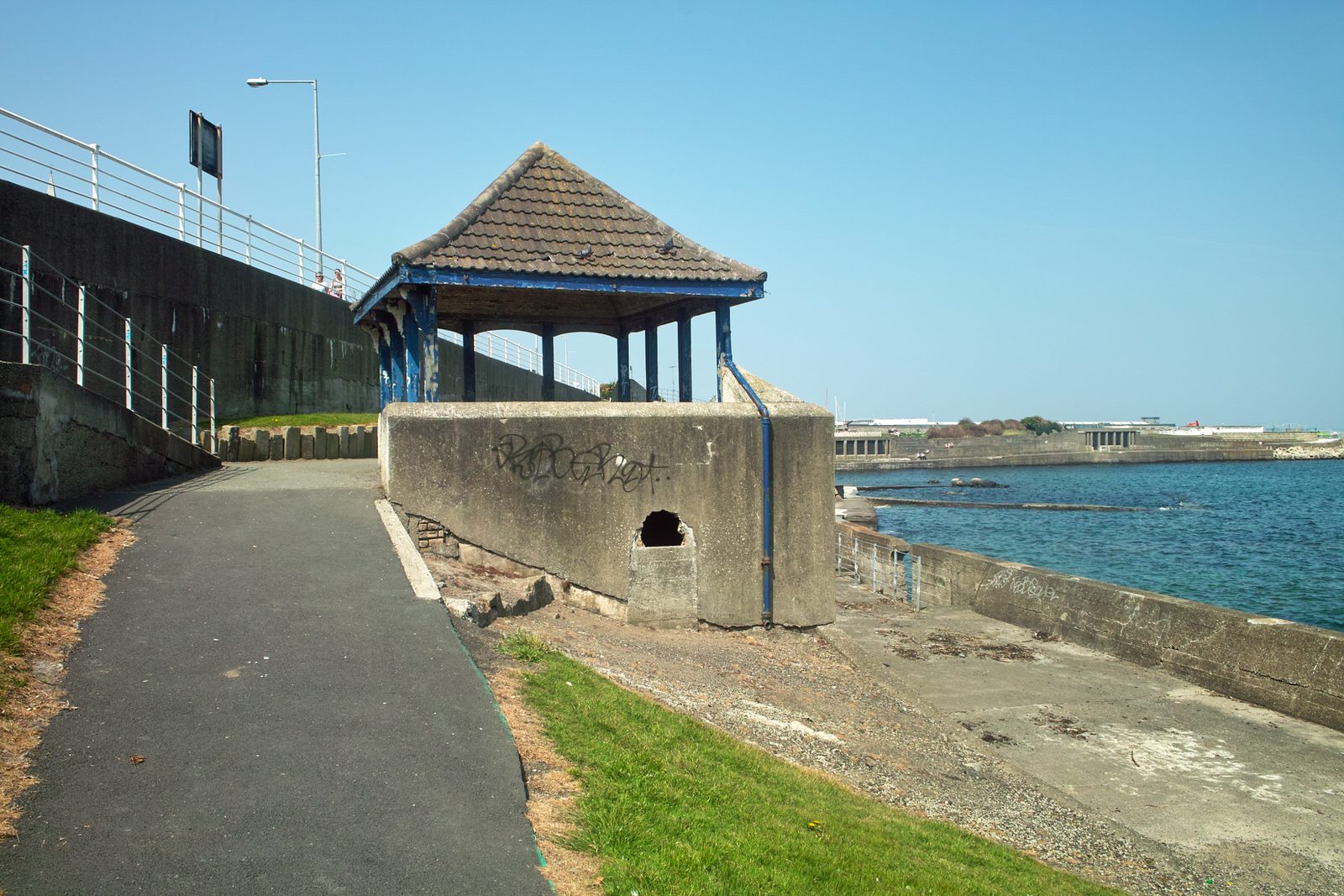 I DISCOVERED MALLIN TRAIN STATION [WHEN I VISITED DUN LAOGHAIRE IN 2008]-236188-1