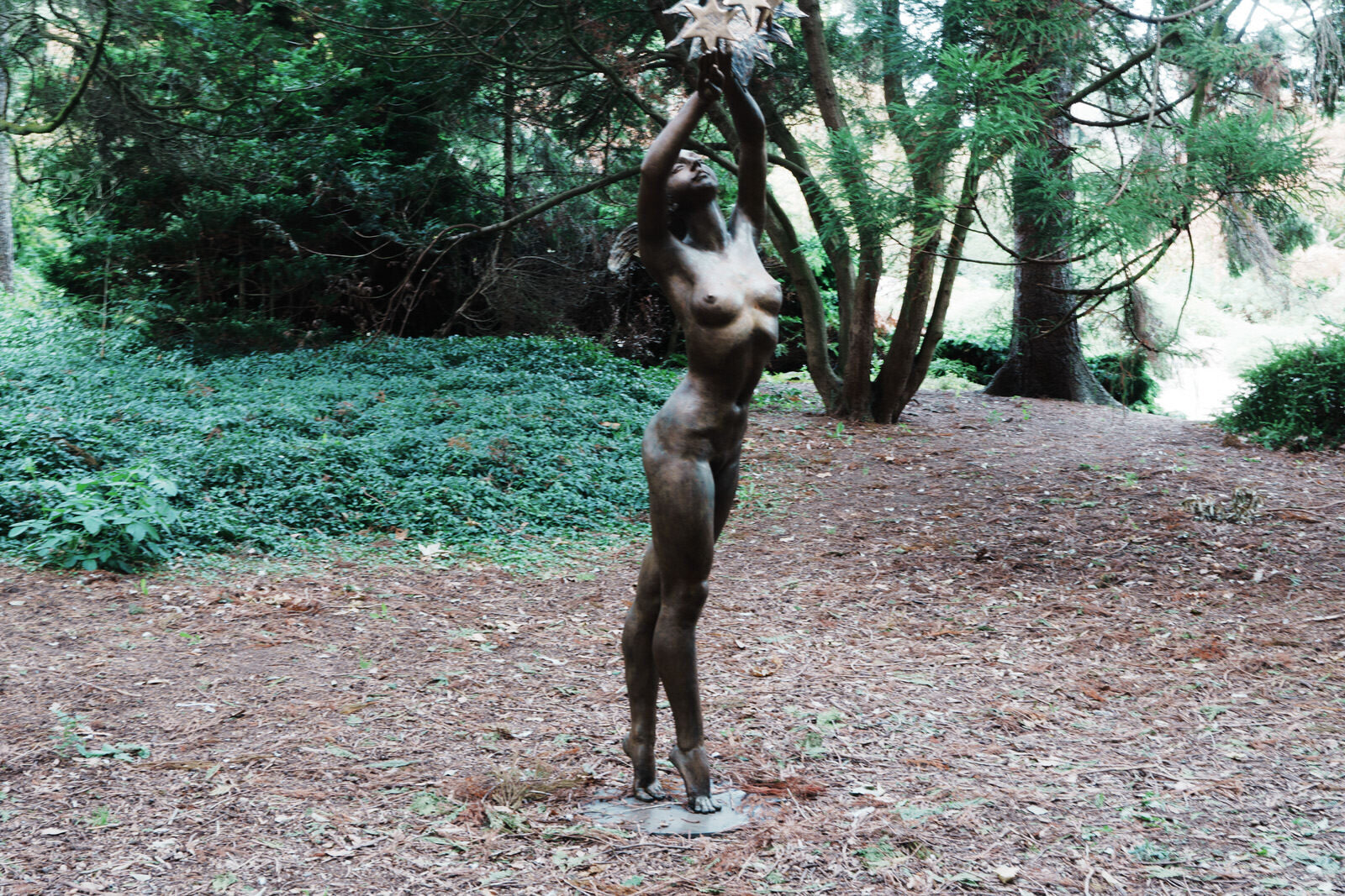 MOTHER EARTH WITH SUN MOON AND STARS BY BETTY NEWMAN MAGUIRE [SCULPTURE IN CONTEXT 2023 CATALOGUE REF 128] 004