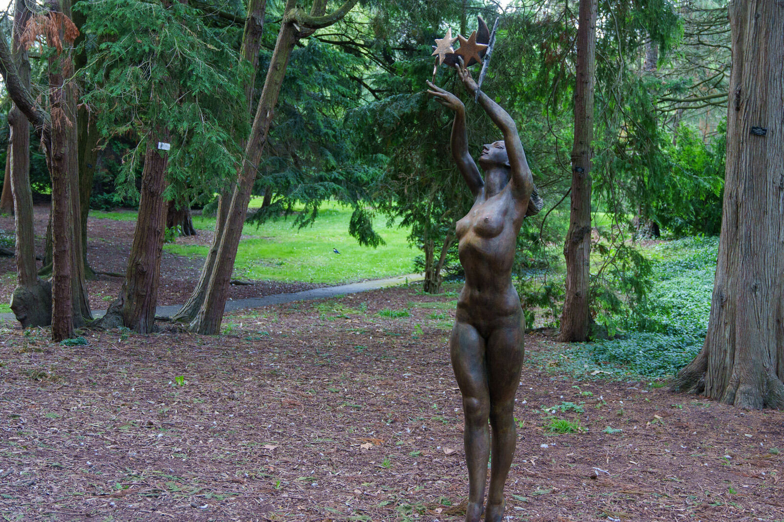 MOTHER EARTH WITH SUN MOON AND STARS BY BETTY NEWMAN MAGUIRE [SCULPTURE IN CONTEXT 2023 CATALOGUE REF 128] 003