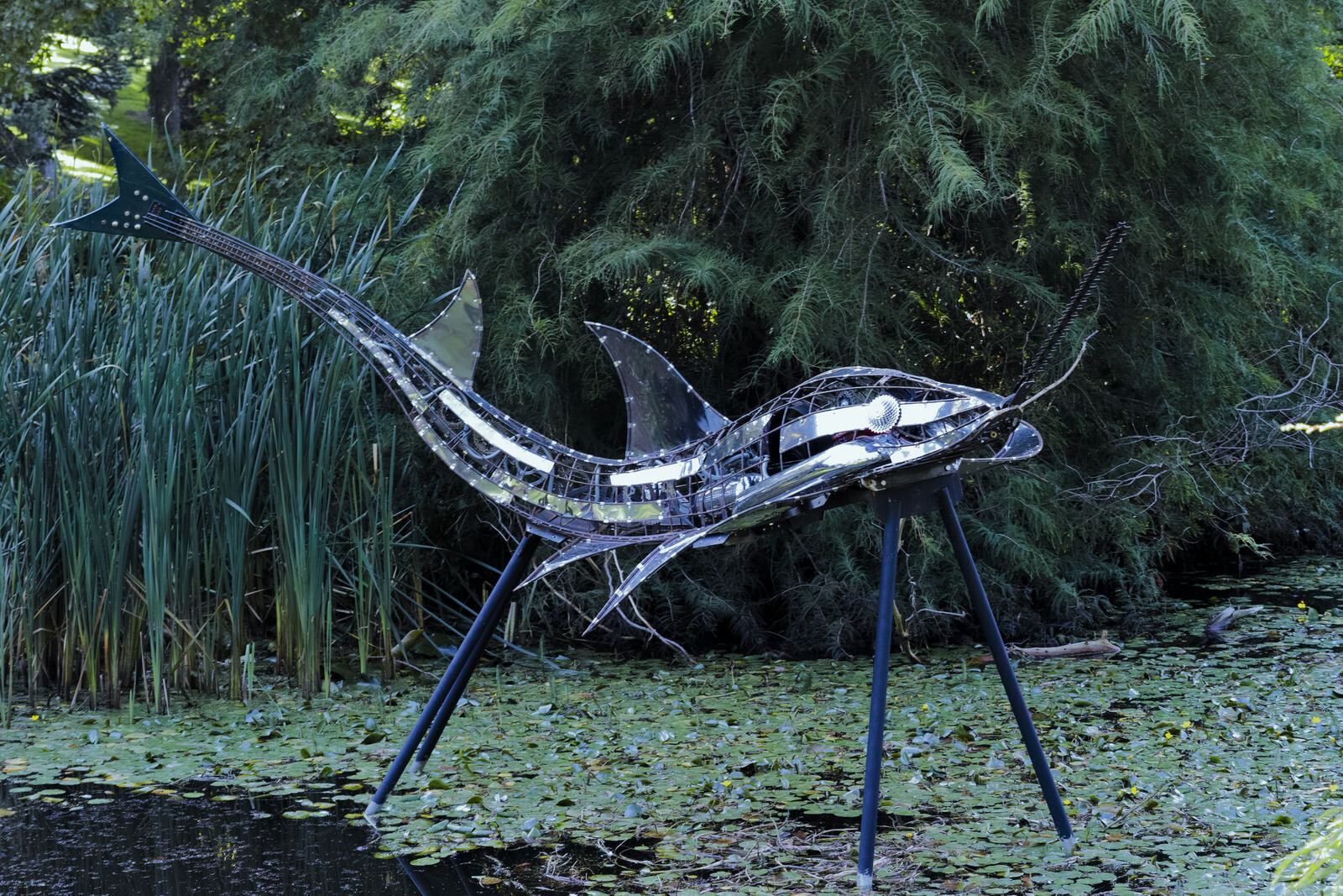 SAWFISH BY FRANK HALLINAN FLOOD [SCULPTURE IN CONTEXT 2023 CATALOGUE REF 70] 010