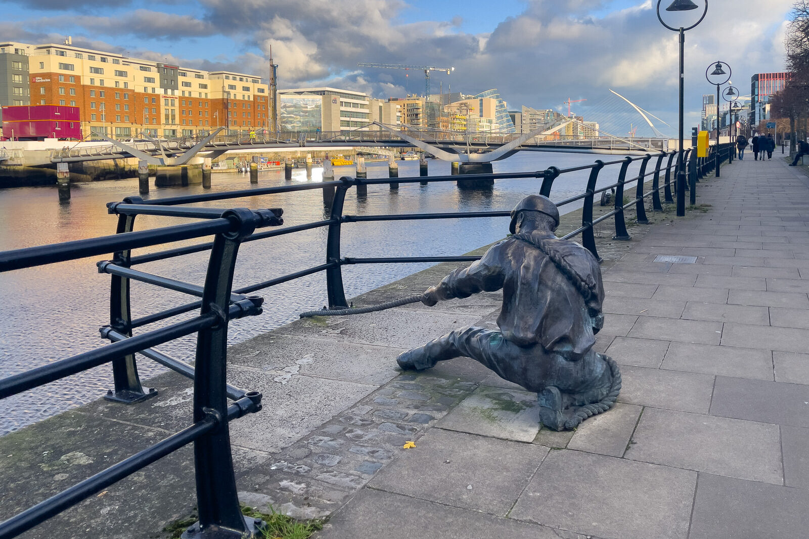 THE LINESMAN SCULPTURE BY DONY MacMANUS [LOCATED ON CITY QUAY - DUBLIN DOCKLANDS]-225483-1