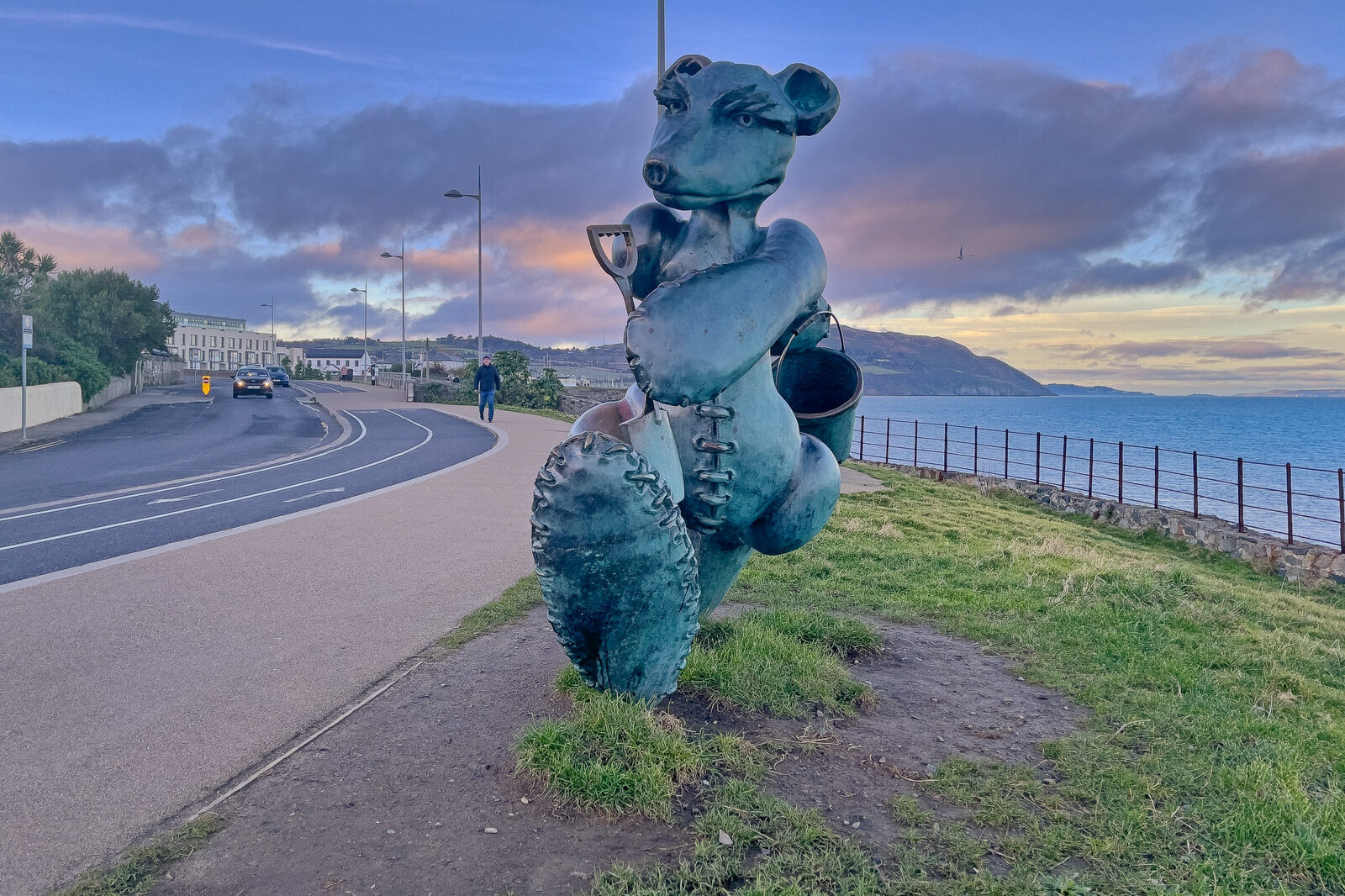 MY OLD FRIEND THE BEACH BEAR [A BEAR WITH ATTITUDE ON HIS WAY TO THE BEACH IN GREYSTONES]-225942-1