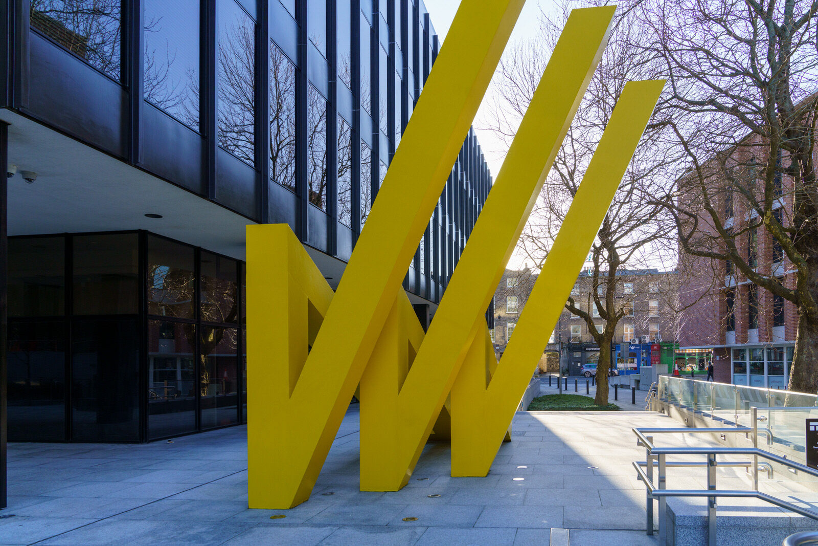 SCULPTURE BY MICHAEL BULFIN AT MIESIAN PLAZA [YELLOW STEEL GEOMETRIC REFLECTIONS]-227868-1