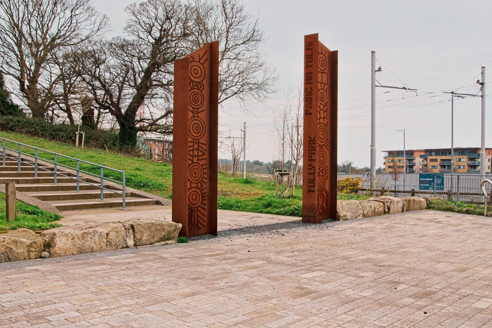 BISHOP STREET ENTRANCE TO TULLY PARK [COULD BE CORTEN STEEL SCULPTURES]-223579-1