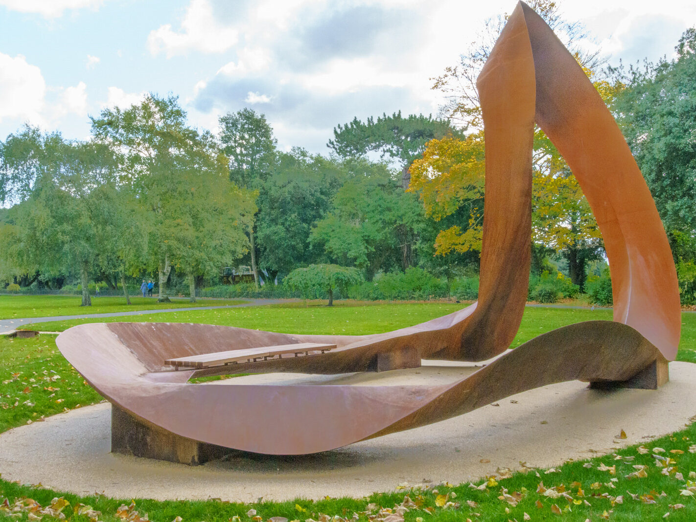 EMBRACED LOOP [CORTEN STEEL SCULPTURE BY ANAISA FRANCO]-242379-1