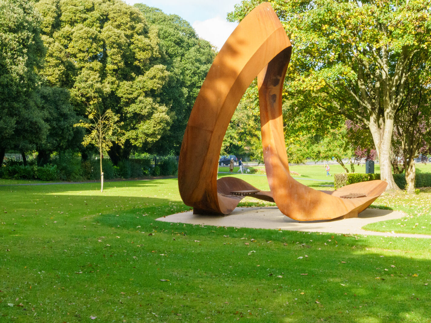 EMBRACED LOOP [CORTEN STEEL SCULPTURE BY ANAISA FRANCO]-242387-1