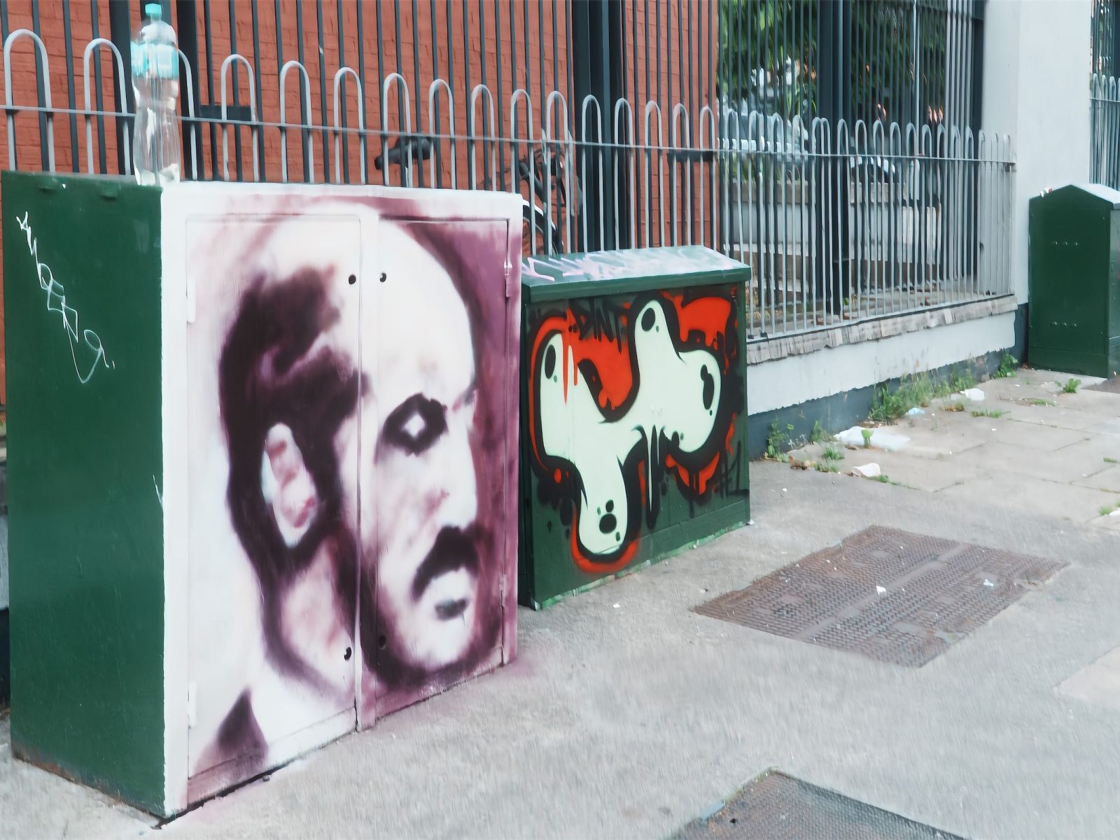 EXAMPLES OF PAINT-A-BOX STREET ART [NORTH KING STREET] 003
