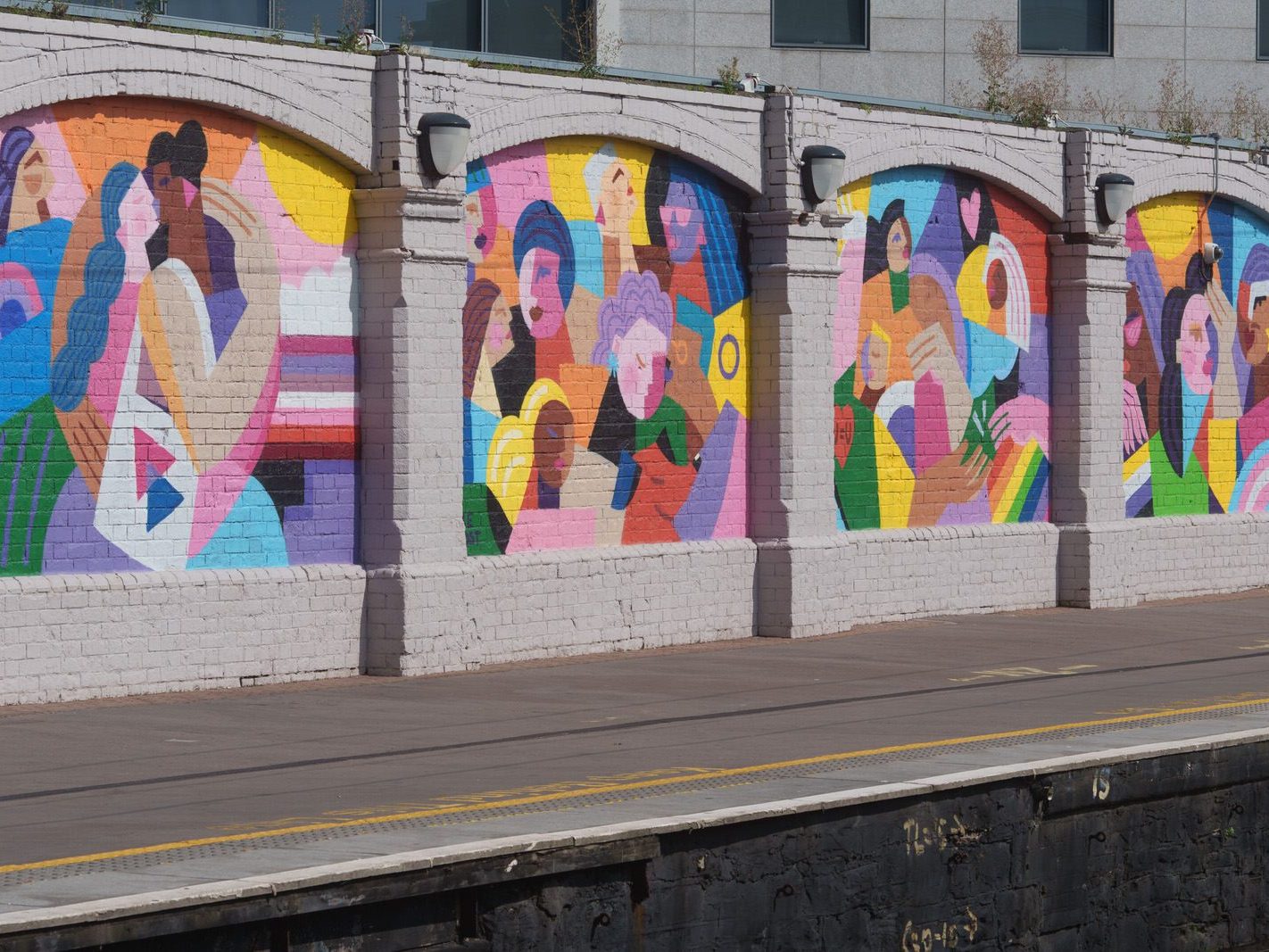 MURALS AT TARA STREET STATION [I IMMEDIATELY KNEW THAT THIS ART WAS BY CLAIRE PROUVOST] 003