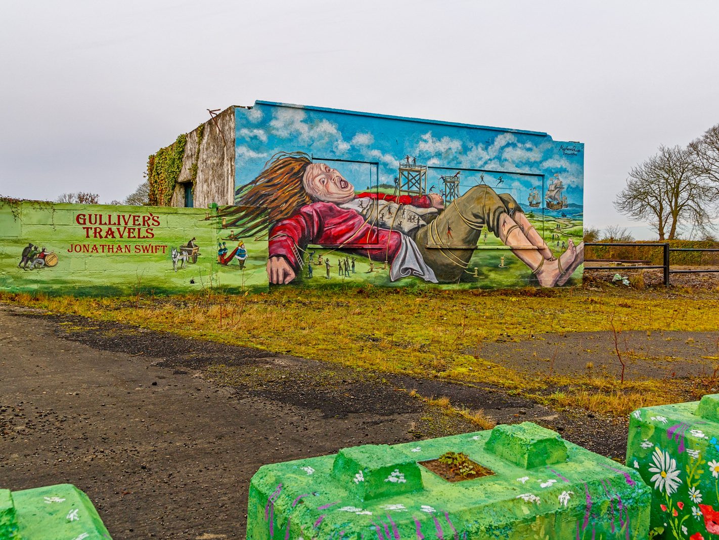 GULLIVER MURAL BY MEAGHAN QUINN [AT THE OLD MART ON SUMMERHILL ROAD IN TRIM]-226411-1